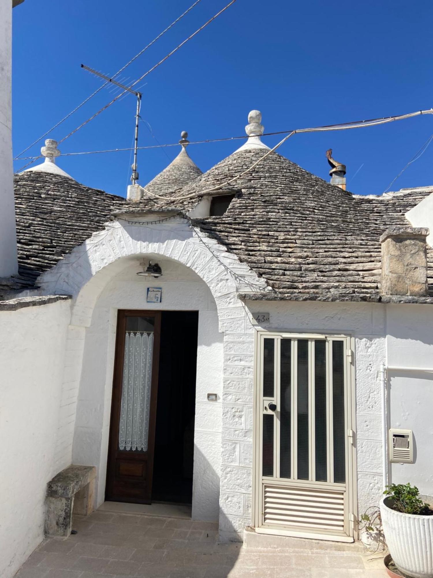 شقة A Due Passi Dal Centro - Trullo ألبيروبيللو المظهر الخارجي الصورة